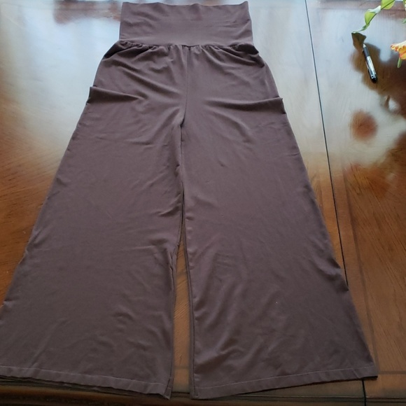 🆕️👍Magic Smooth Wear Pants - Picture 3 of 7